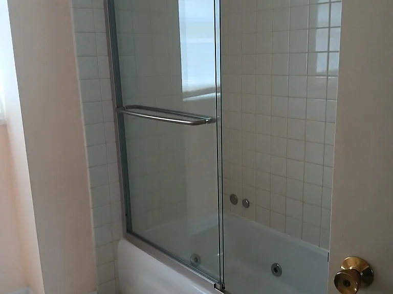 920 W Washington Ave — Photo 13