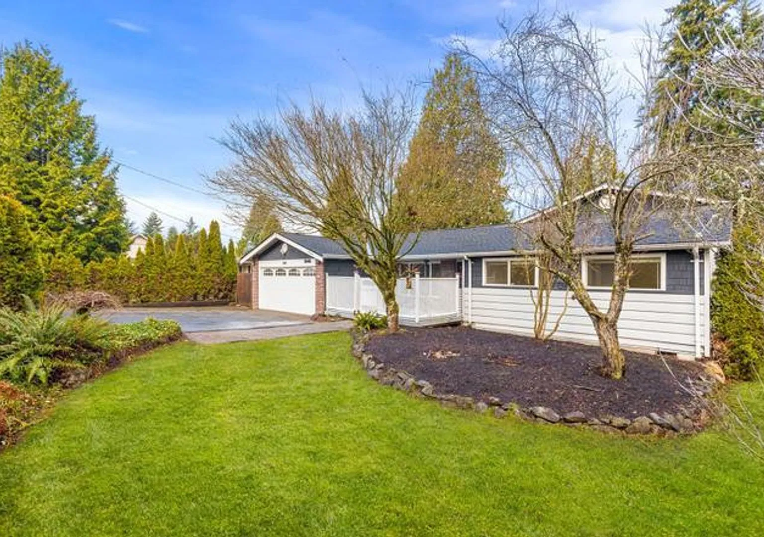 Charming Rose Hill Home With Space To Relax & Entertain! — Photo 3