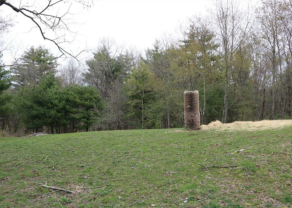 2nd image of 39 E Blood Rd