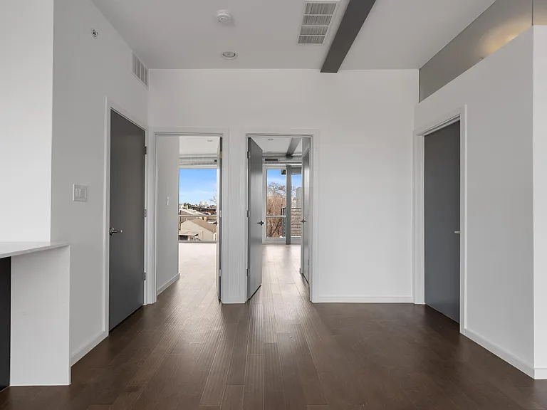 634 W Jefferson St #3 — Photo 5