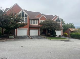 3 Wimbledon Dr #2, Vernon, NJ 07462