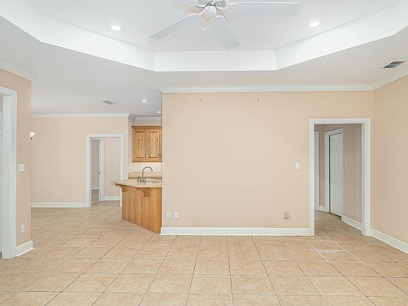4th image of 335 Remington Run Loop