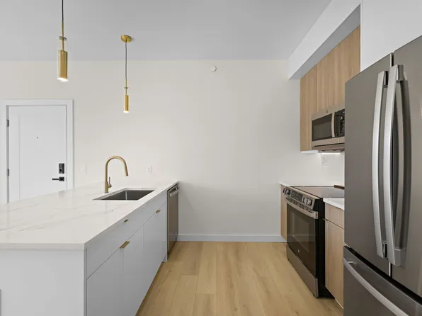 4525 Bergenwood Avenue image 50 of 74