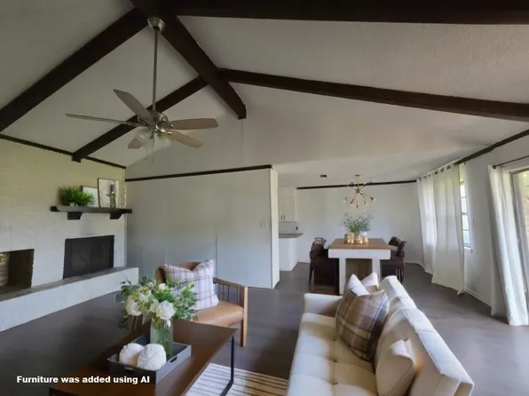 602 E Franklin Ave, Electra, TX 76360