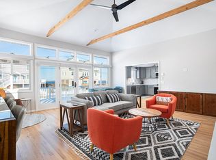 49 Anchorage Rd, Narragansett, RI 02882