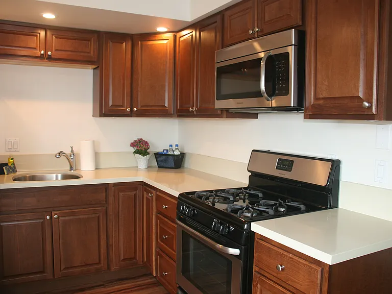 250 N 11th St #B — Photo 21