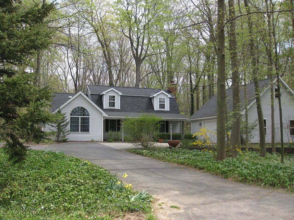 1st image of 2621 Lakeshore Dr