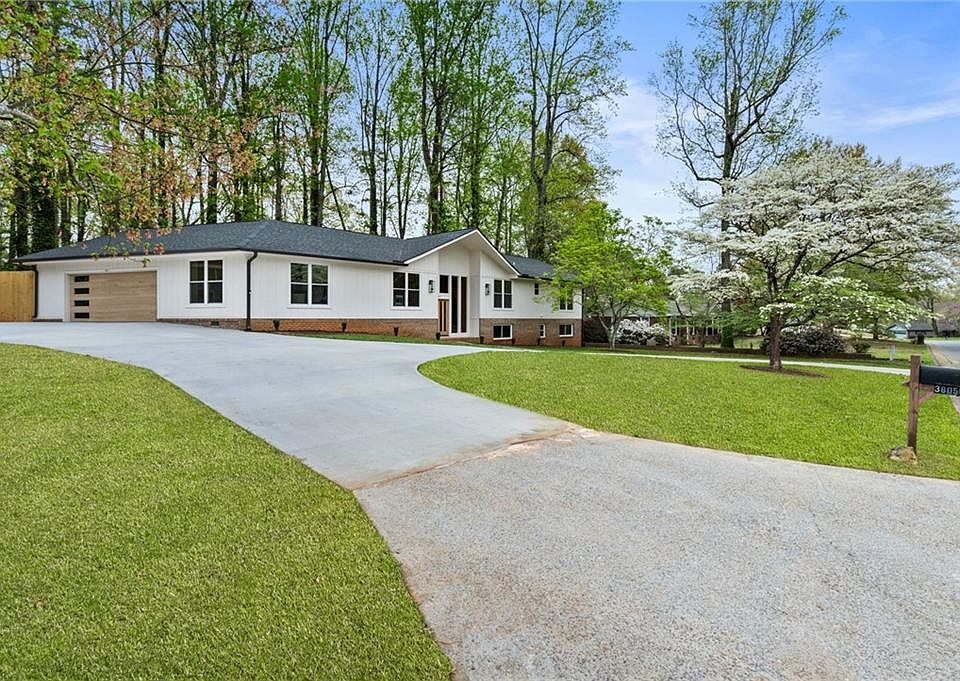 1st image of 3805 Cloudland Dr SE