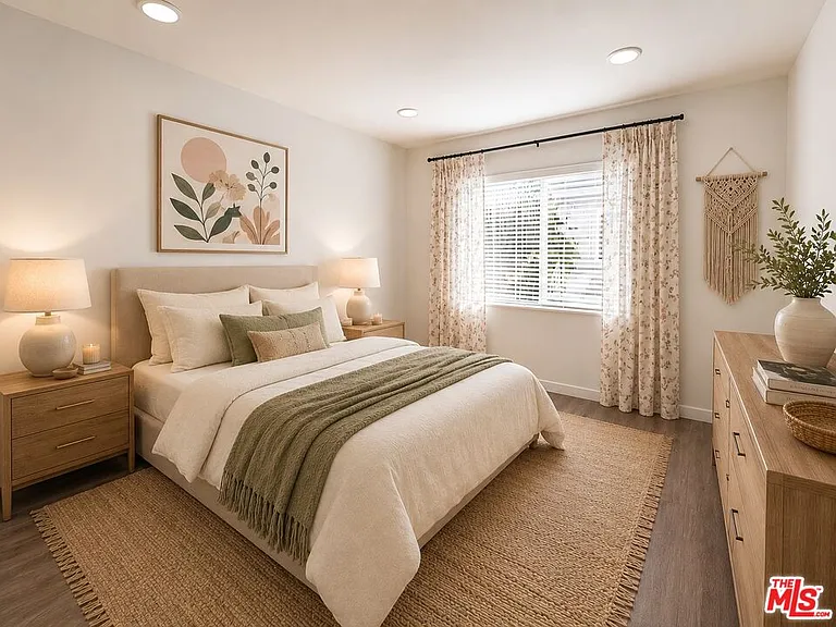228 S Mariposa Ave #2 — Photo 9