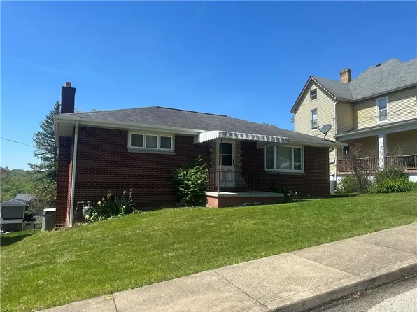 624 Spruce St, Irwin, PA 15642