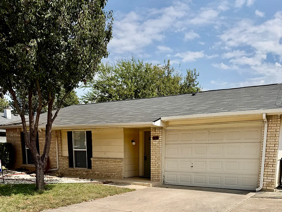 5312 Queens Ct