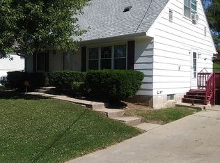122 E Philip St, Des Moines, IA 50315