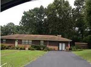 1st image of 170 Hilltop Dr