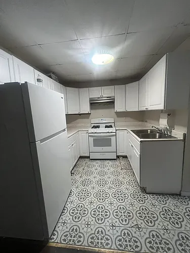 27 9th St #4S Photo 1