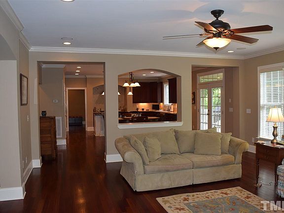 5th image of 766 Parkridge Dr