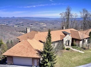 614 Rich Knob Rd, Spruce Pine, NC 28777