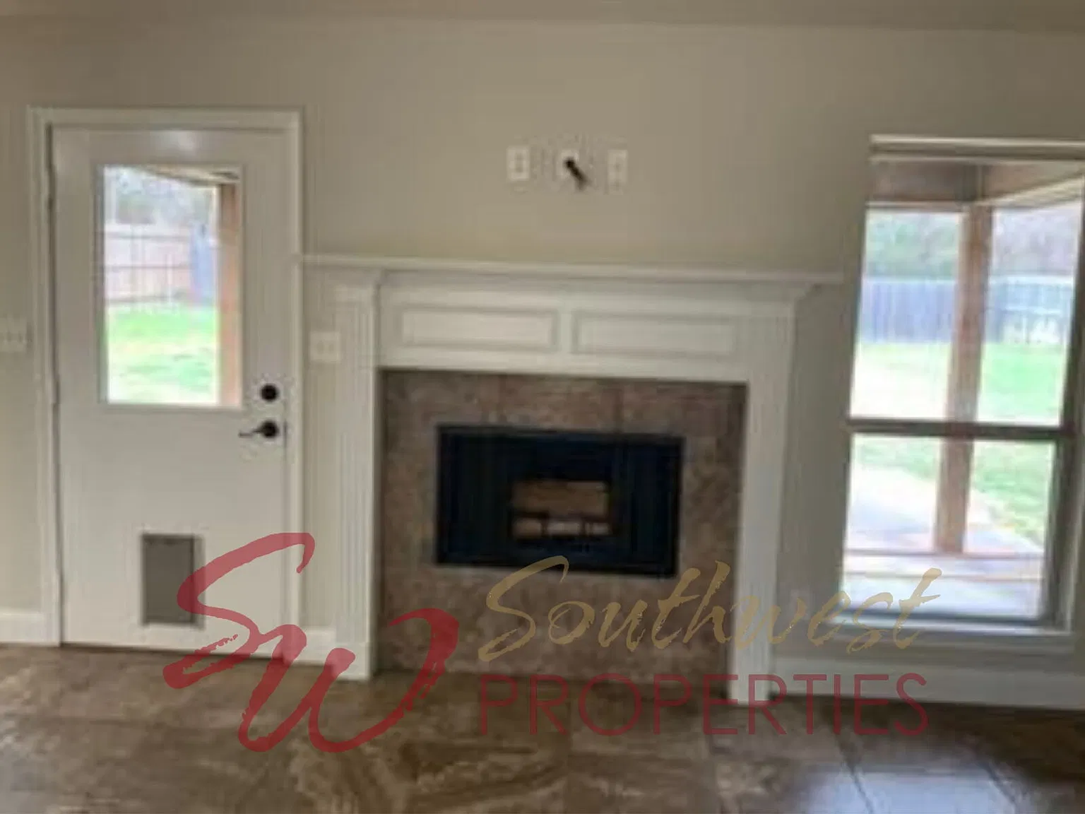 3 bed, 2.0 bath, 1590 sqft, $2,200 — Photo 2