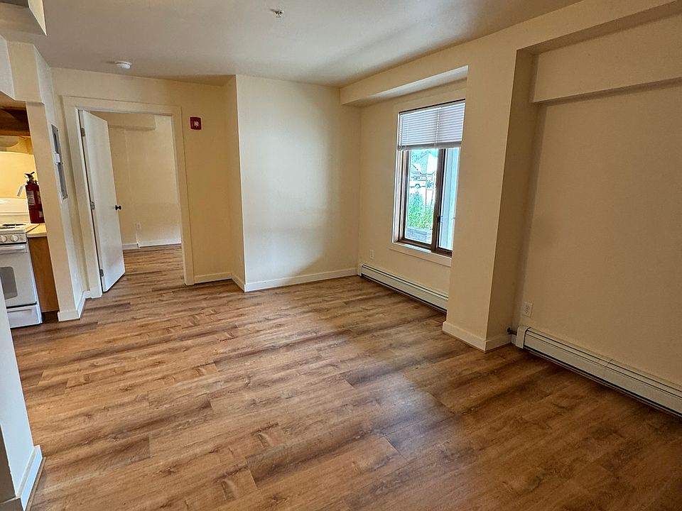 1st image of 520 Galena St #104