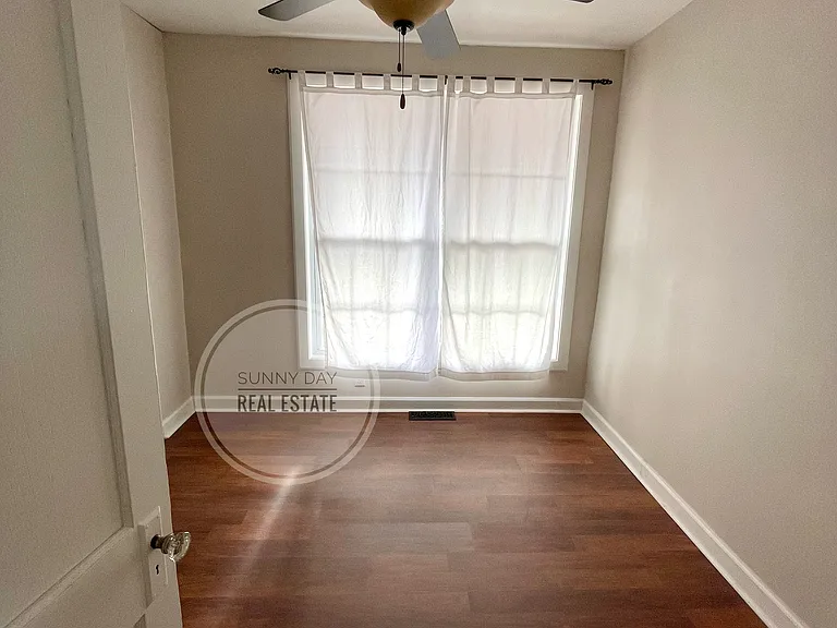 1115 Prickett Ave — Photo 25