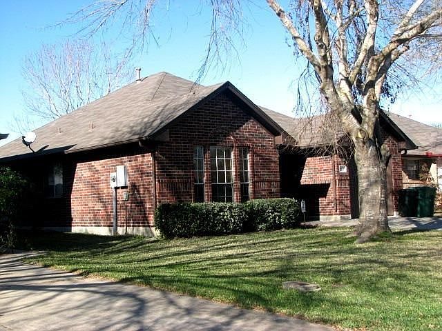 1st image of 5915 Red River Dr