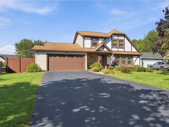 418 Crosby Ln, Rochester, NY 14612