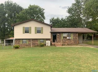 387 Robinhood Way, Fyffe, AL 35971