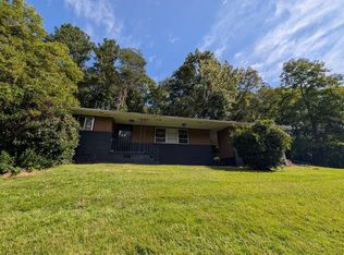 3715 Rollingwood Dr, Chattanooga, TN 37406