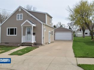 331 Pierce Ave, Little Chute, WI 54140