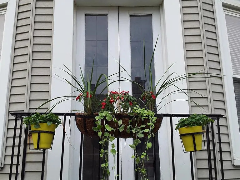 Juliette Balcony