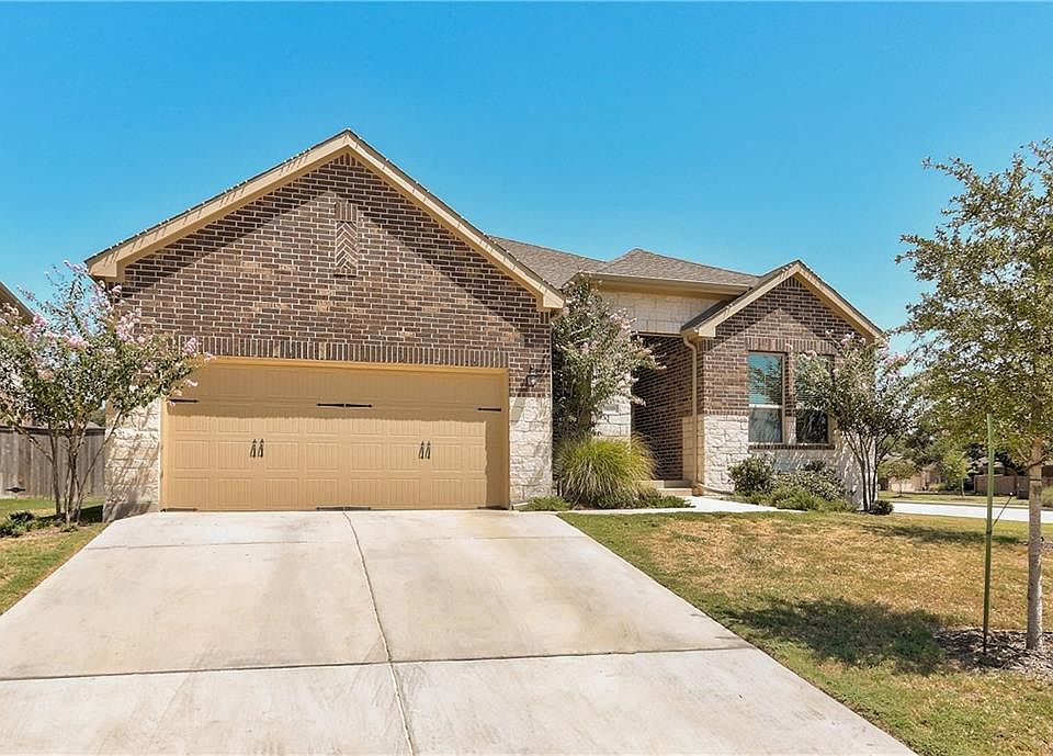 1st image of 500 Scenic Bluff Dr