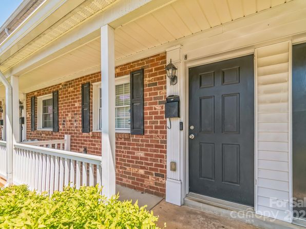 1215 Green Oaks Ln APT H, Charlotte, NC 28205