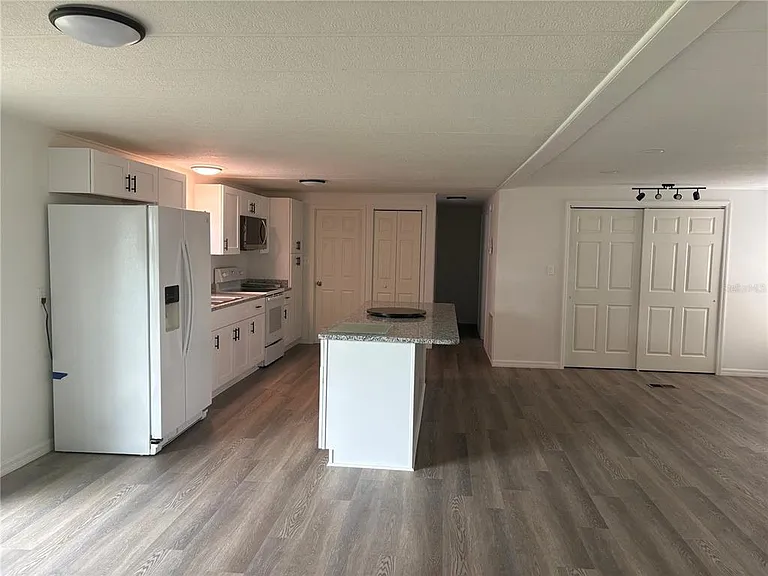 3923 Ward Rd — Photo 15