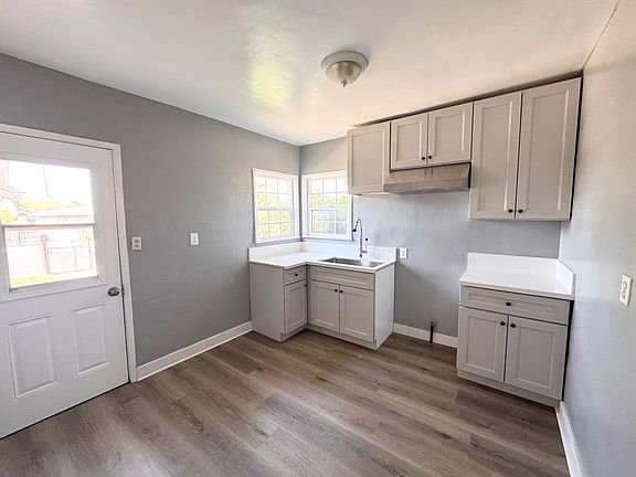 5th image of 784 Buena Vista Ave