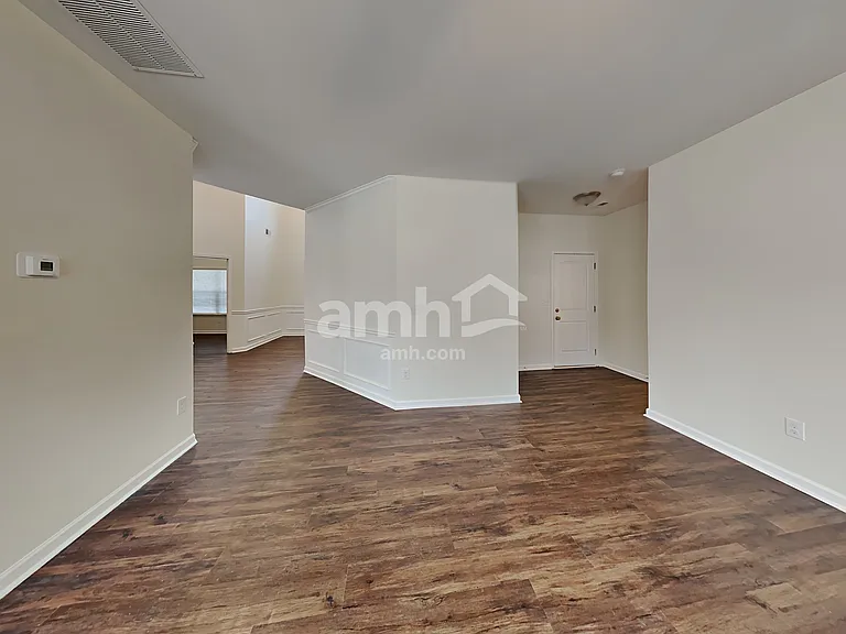1157 Paramount Dr — Photo 6