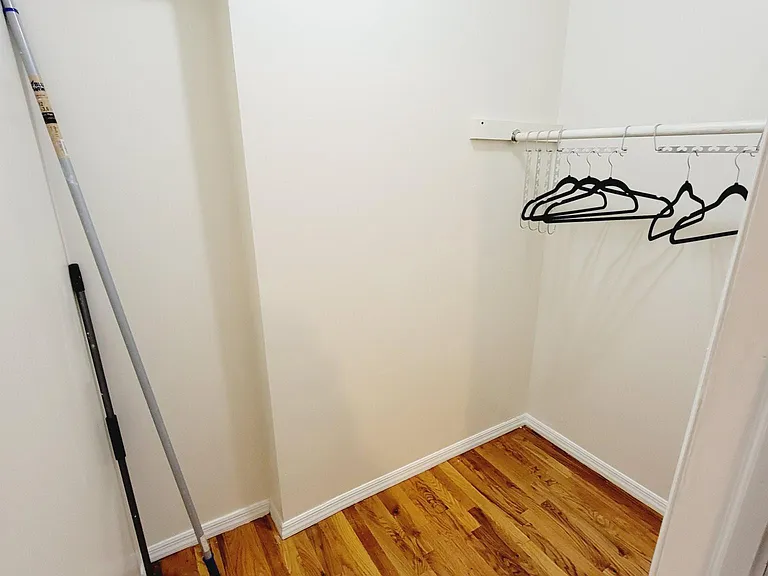 1543 Morris Ave #1 — Photo 7