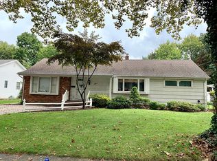 791 Arbor Rd, Paramus, NJ 07652