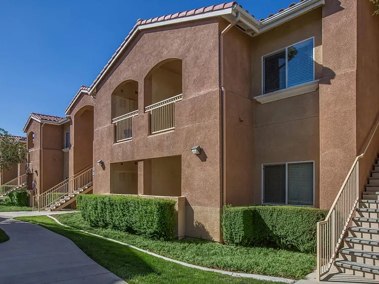 Plumtree Apartments — Photo 6