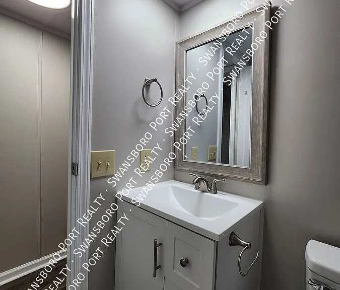 110 Poston Dr — Photo 25