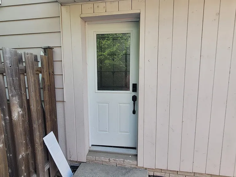 1849 Bonnymede Dr — Photo 2