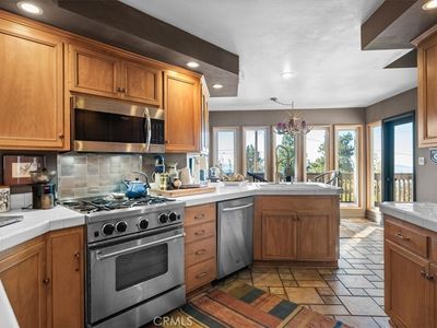 31349 Deer Lick Ln, Running Springs, CA, 92382