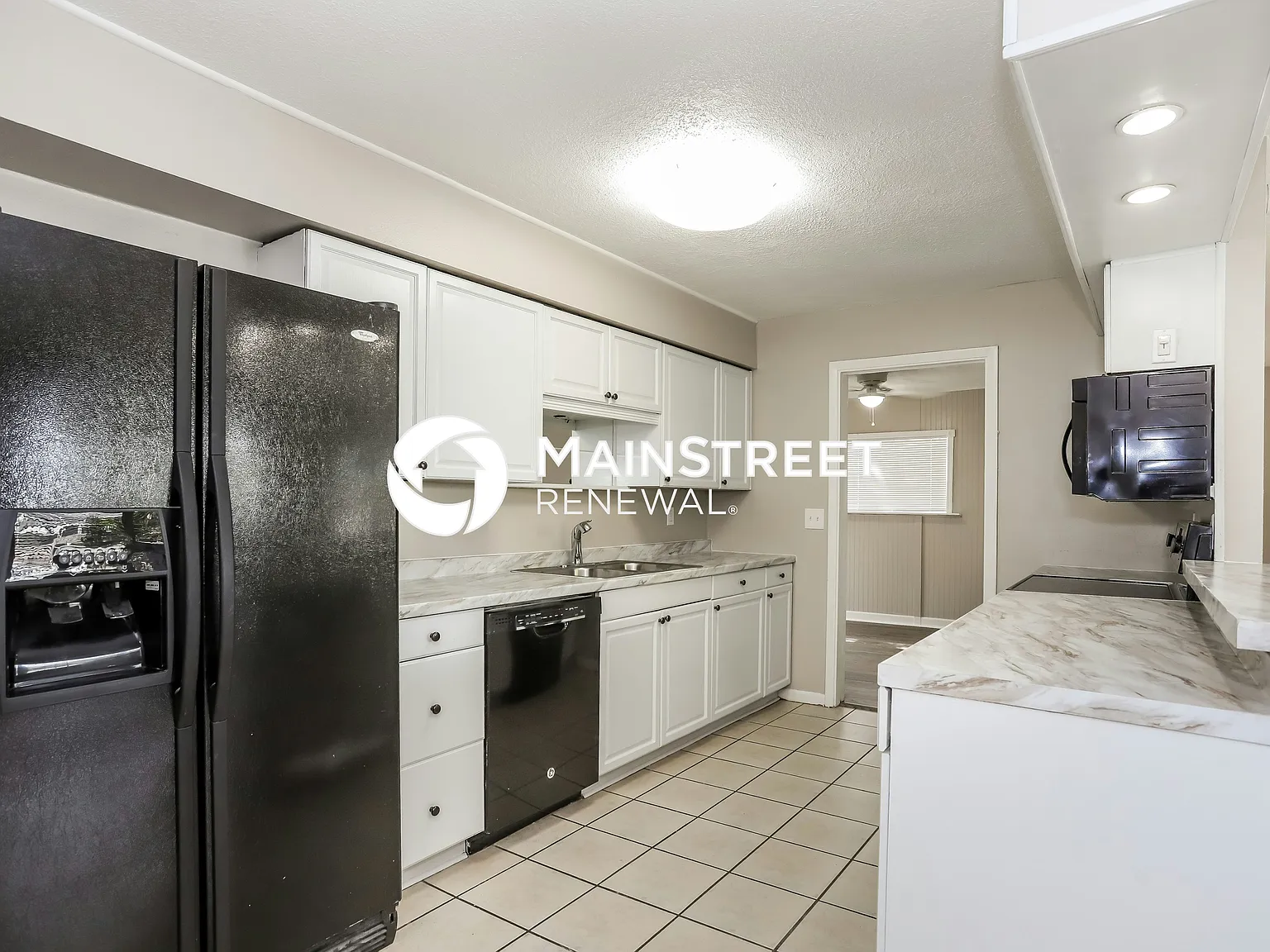 4931 Celia Circle W — Photo 4