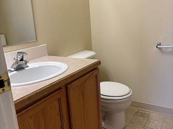 4th image of 1309 S Ivy St APT 101