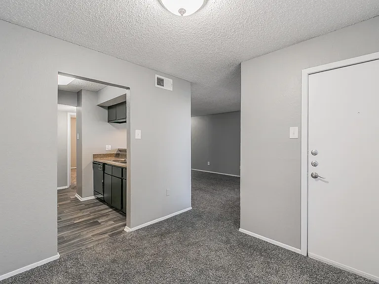 Station 121 at Town Center Apartments — Photo 166