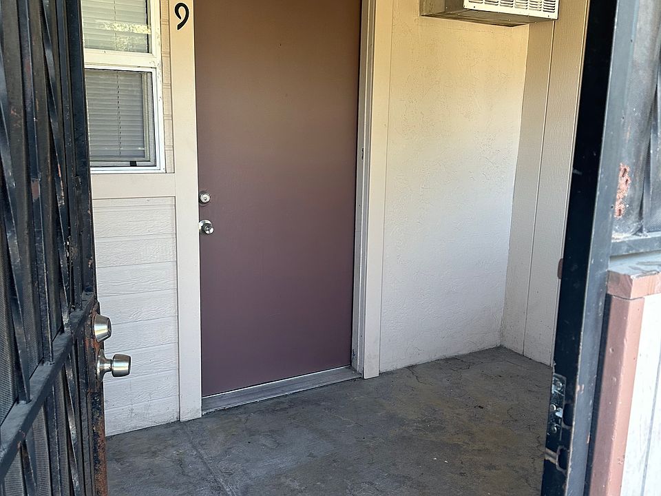 1st image of 915 N San Joaquin St