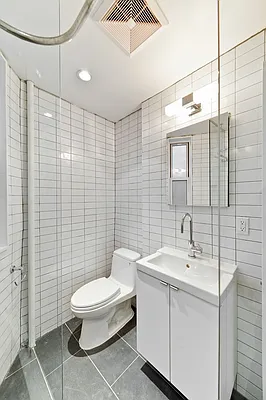 Rented by REAL New York | media 24