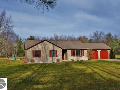 2870 W Blair Townhall Rd, Traverse City, MI, 49685
