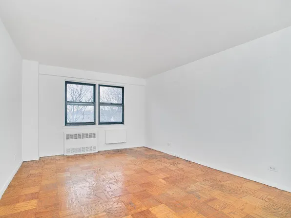 38 Holland Avenue image 1 of 4