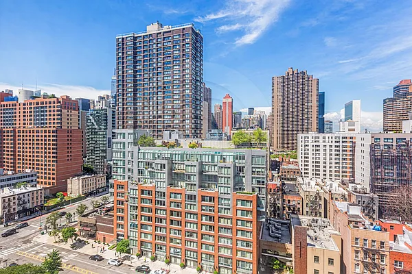 Rented by Douglas Elliman | media 18