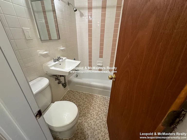 North Beacon St Brighton Apartments — Photo 23