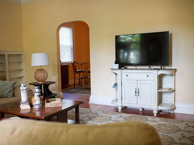 600 Clay Ave #1 — Photo 1